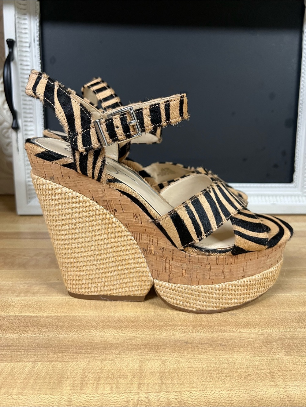 Jessica Simpson cow hide Zebra-Print Platform Espadrille Sandals - Black & Tan - Picture 2 of 7